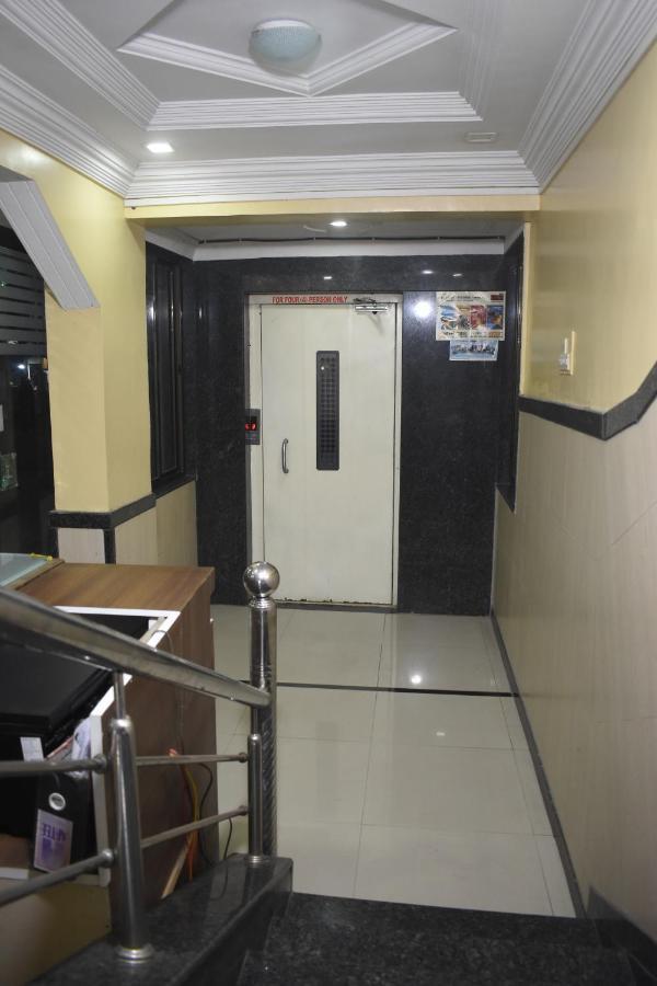 Hotel Sai Vishwa เชอร์ดี ภายนอก รูปภาพ