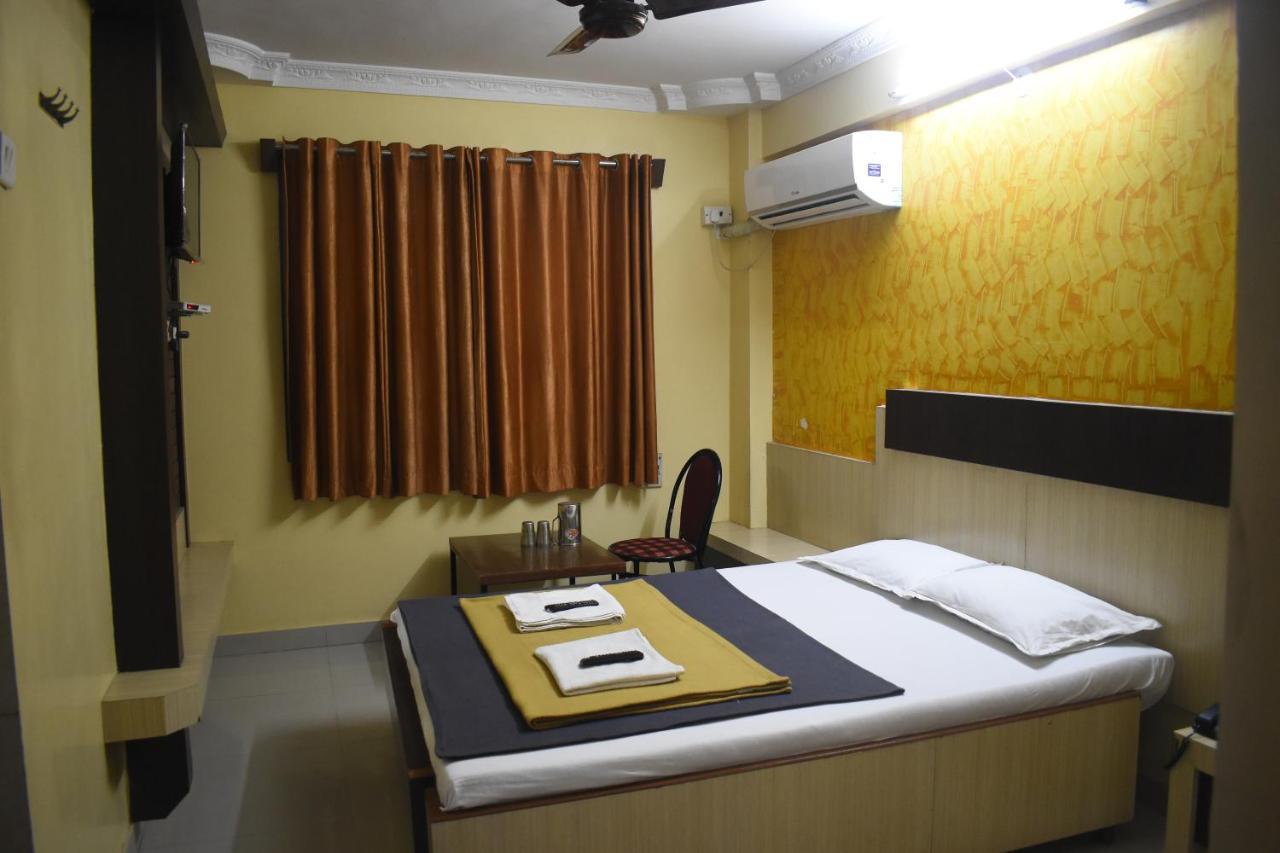 Hotel Sai Vishwa เชอร์ดี ภายนอก รูปภาพ